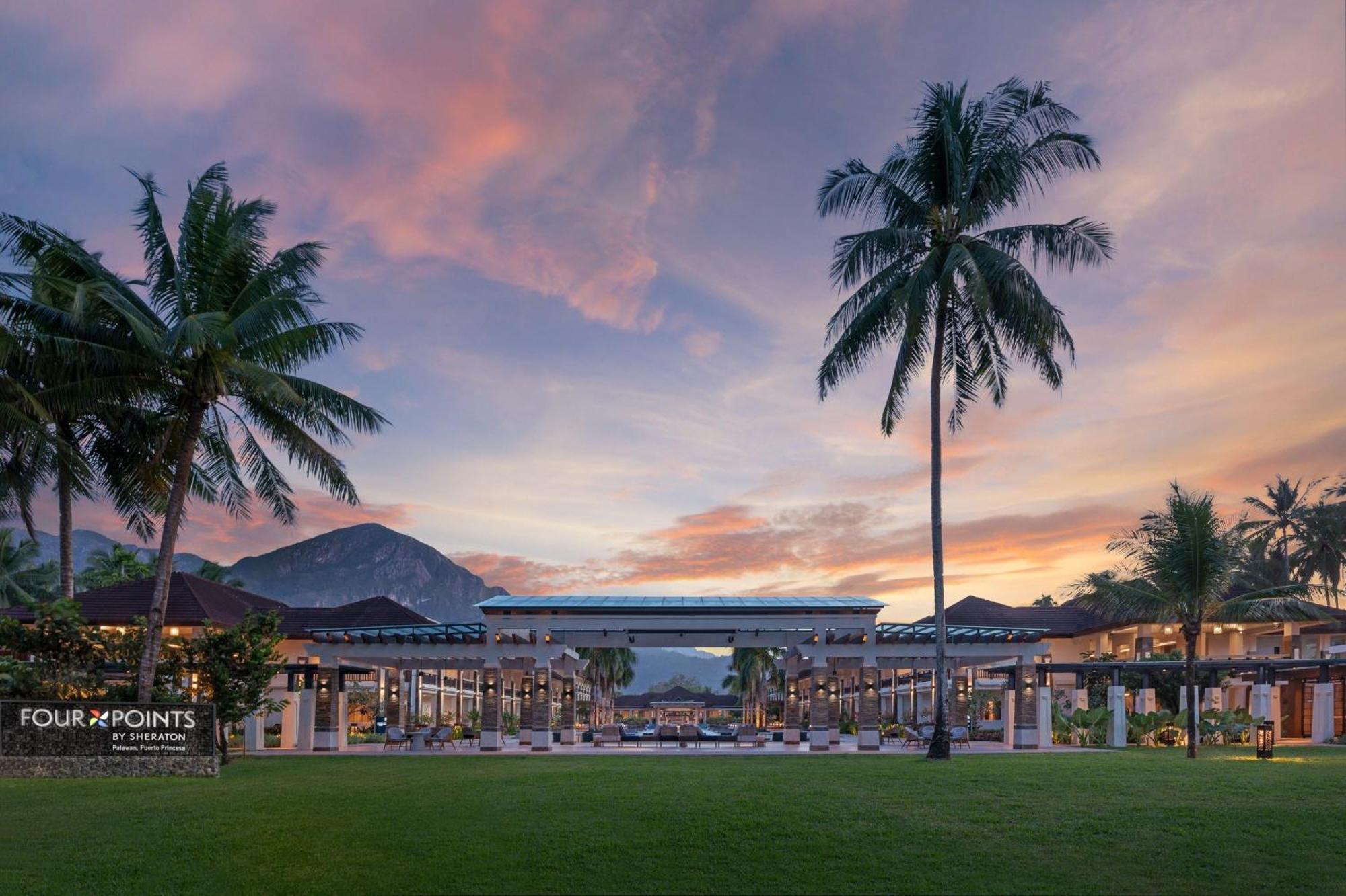 Sheridan Beach Resort&Spa Puerto Princesa Exterior foto